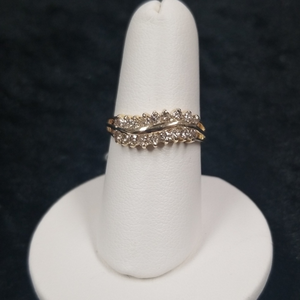 14k yellow gold diamond ring